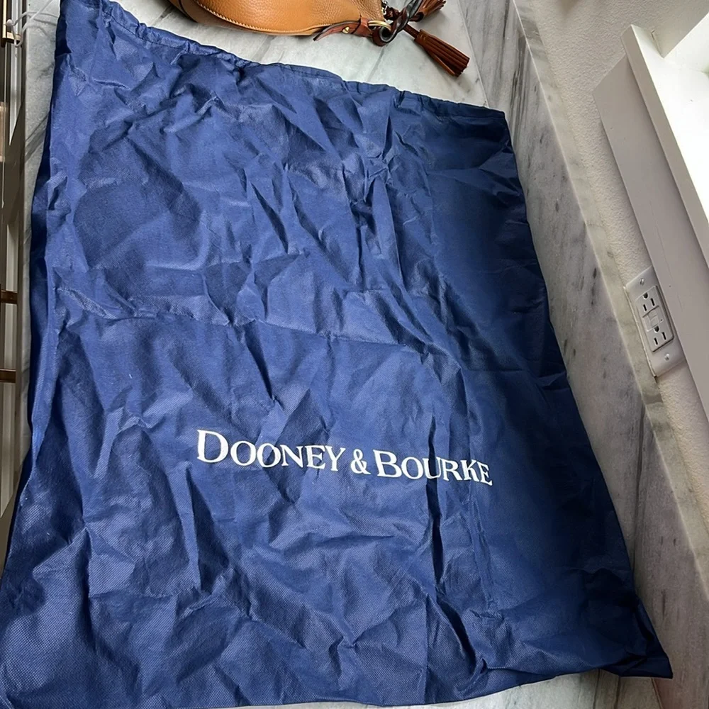 Dooney & Bourke Tan Leather Shoulder Bag GUC - Picture 15 of 16